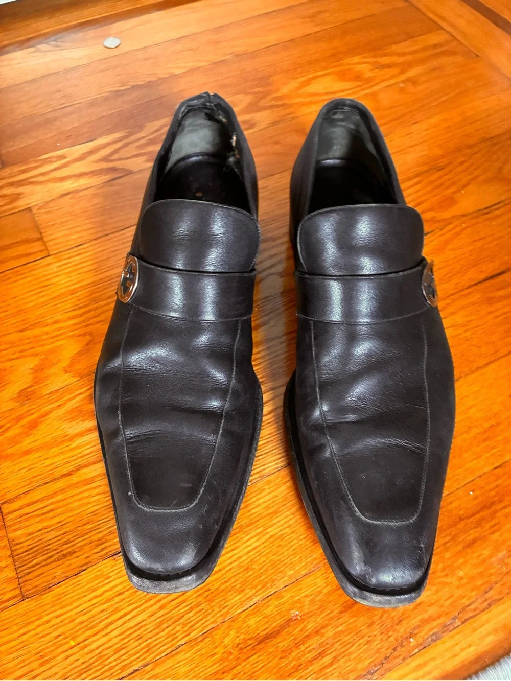 Gucci sleek black